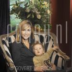 18-12-2003 Wendy van Dijk and son Sem on location in Hilversum.

[keywords]Posed, Half Length, Eyecontact, Smiling, Chair, TV presentator[/keywords]